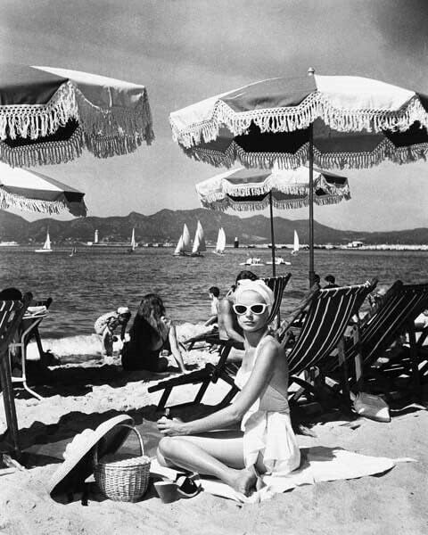 Bir Hırsızı Yakalamak için 1955 Grace Kelly ikonik Cannes plajında oturuyor 8x10 fotoğraf