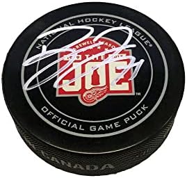 DYLAN LARKİN, Joe Resmi Oyun Diskine Veda Etti-Detroit Red Wings - İmzalı NHL Diskleri